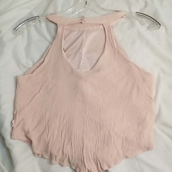 Beautiful blush pink halter neck lace blouse - Picture 3 of 6